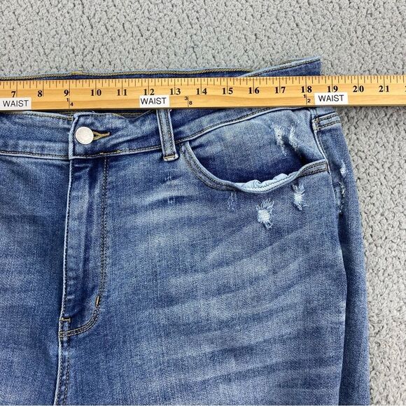 Judy Blue Women's Light Wash Distressed Wide Legs Crop Jeans  | Size:  20W - Picture 9 of 15